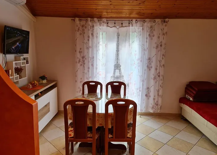 Diana Apartman Apartment